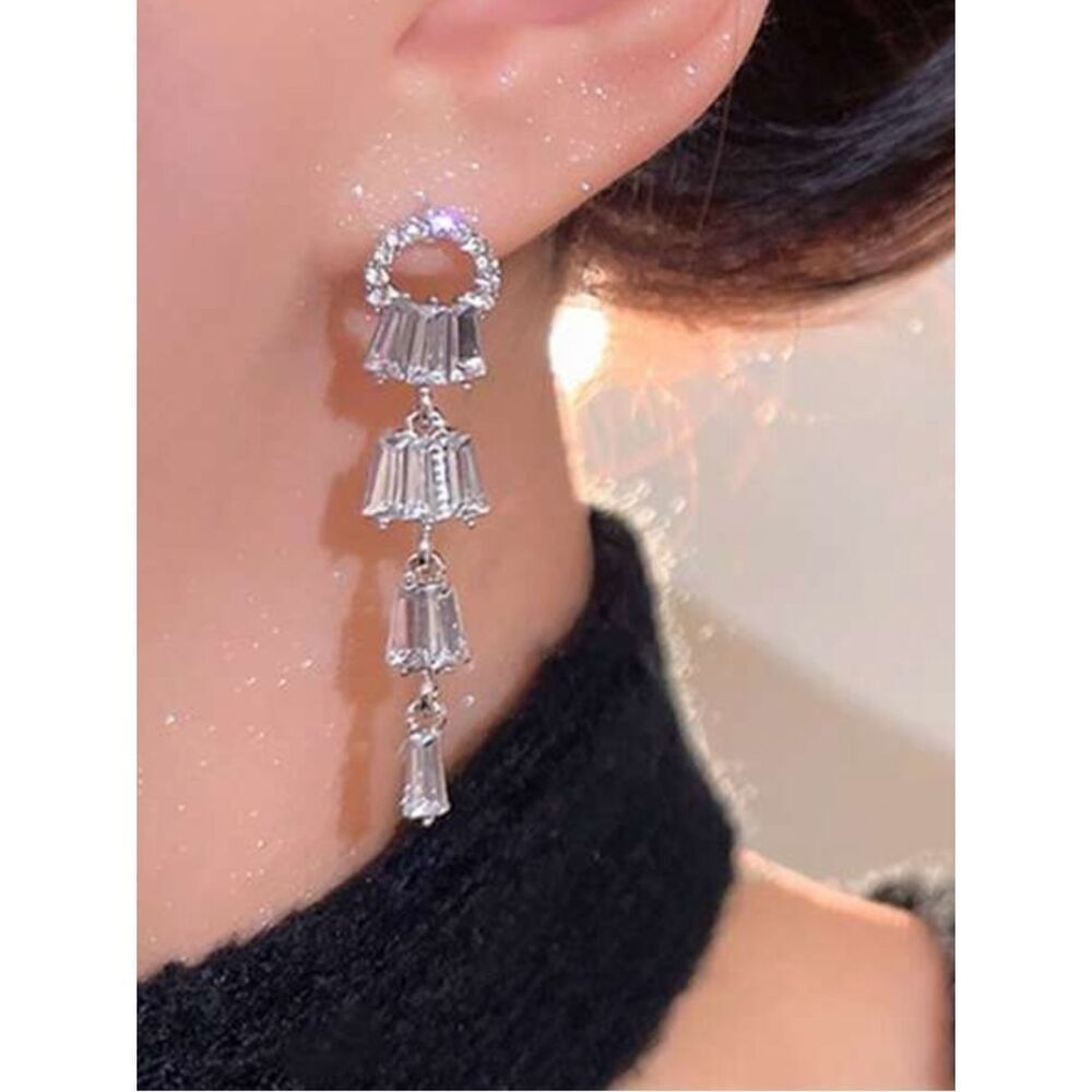 Elegant Silver-Tone Crystal Drop Earrings - Silver R 469